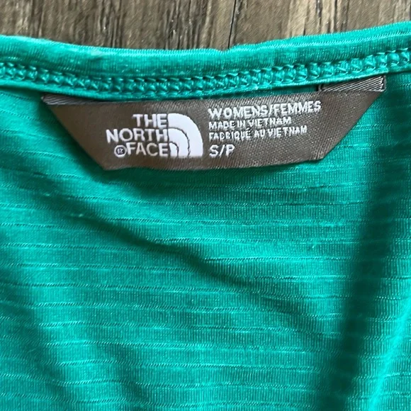 The North Face leggings and top - Picture 3 of 4